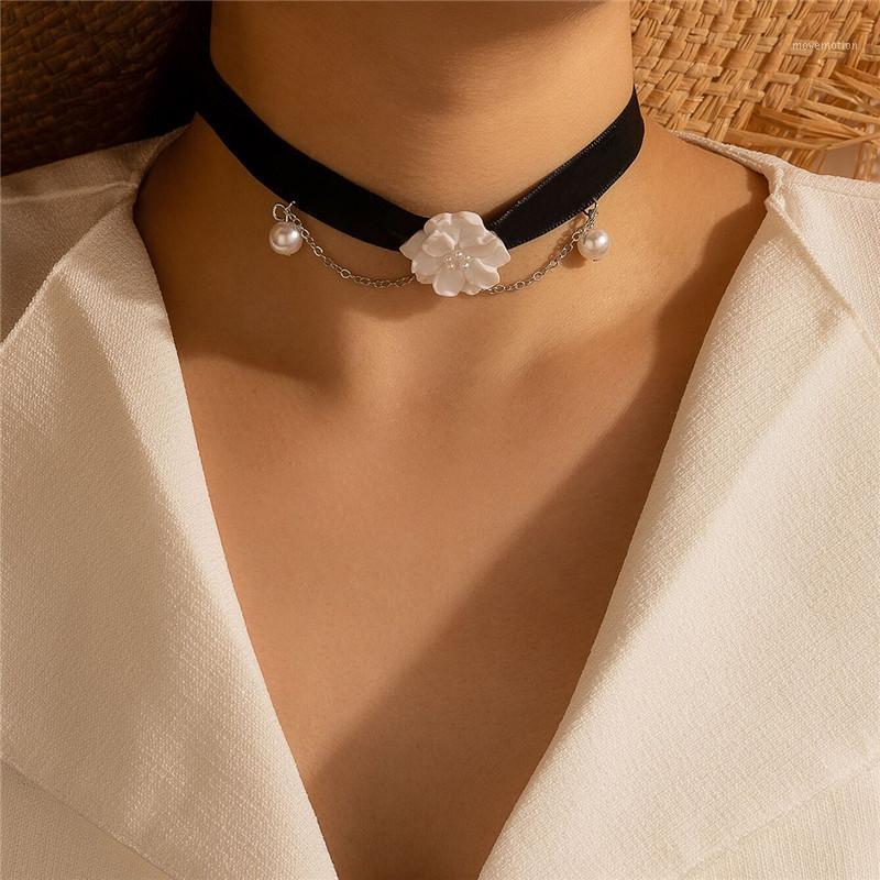 

HuaTang Punk Flower Choker Necklace for Women Goth Cosplay Bondage Chains Pearl Charming Necklace Female Party Collares Jewelry1