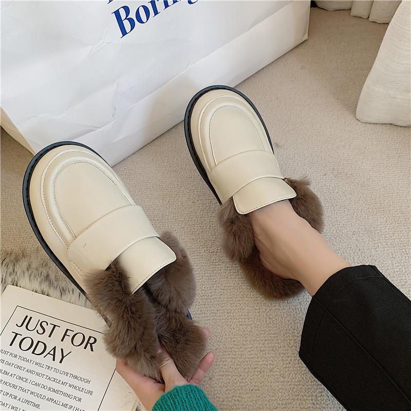 

Matte&Japanned leather fur slippers women pantuflas winter cotton shoes for women sandals plush mules cover toe furry slides2020, Beige