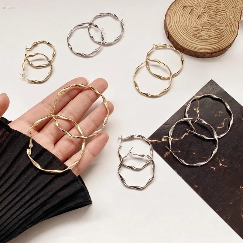 

AOMU 2021 Simple Metal Geometric Big Small Circle Hoop Earrings for Women Girls Vintage Gold Silver Color Earrings Jewelry, Golden;silver