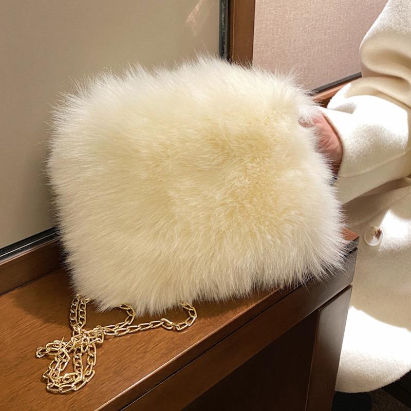 

Plush Soft Women's Bags Cute Handbags Party Clutch 2021 Winter Fluffy Warm Crossbody Bags Ins Chic Small Chain Shoulder Bag, Black