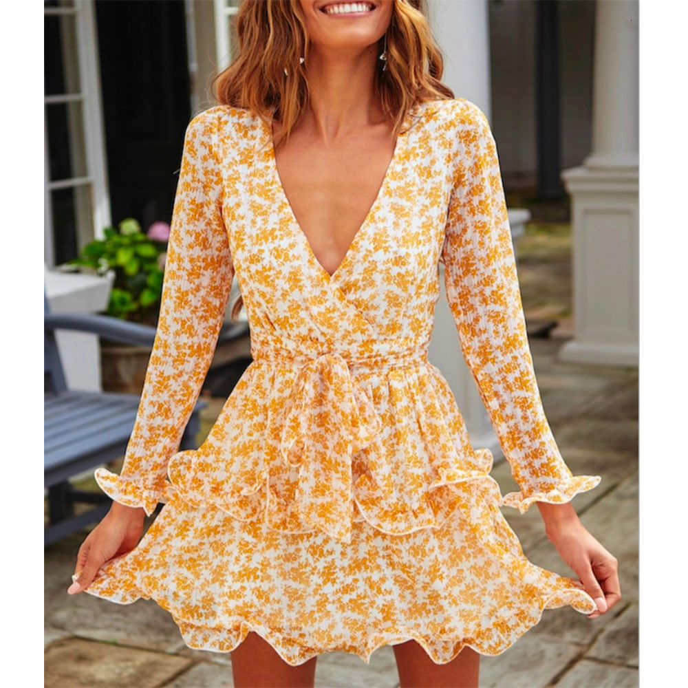 

Fancy Collection Summer Stamped Brackets Ruffles Plissadas Dressed in Women' with Garnish on v Bohemian Beach Clothes 18yy, Yellow