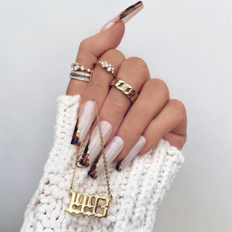 

Birth Year Number 1990-2000 Stainless Steel Choker Necklace Old English Student Birthday Gift Personalized Number Necklace