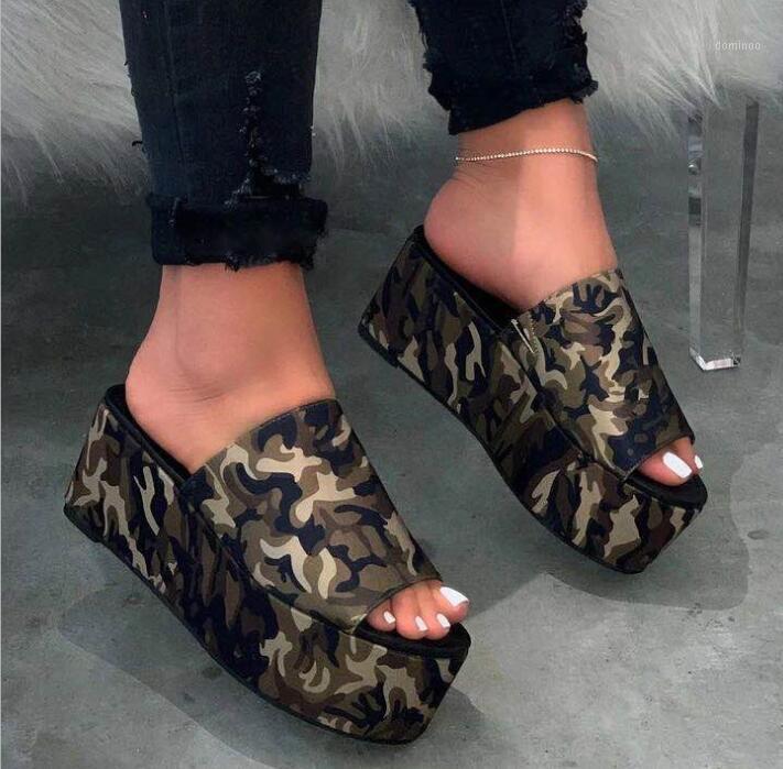 

2020 women high-heeled flat non-slip beach slippers waterproof platform durable sandals outdoor beach flip flop MS summer new1, Brown