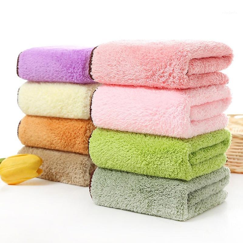 

New Coral velvet square soft and thick children towel 30 * 30 absorbent hanging children saliva towel small square1, Green