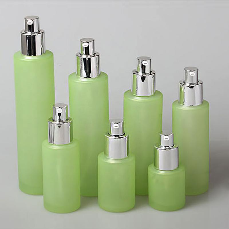 

Frosted green and clear 20ml mini travel glass pump bottle with dispenser lotion/spray pump wholesale