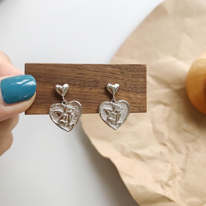 

S925 silver personality fashion temperament heart-shaped love angel embossed earrings women's jewelry