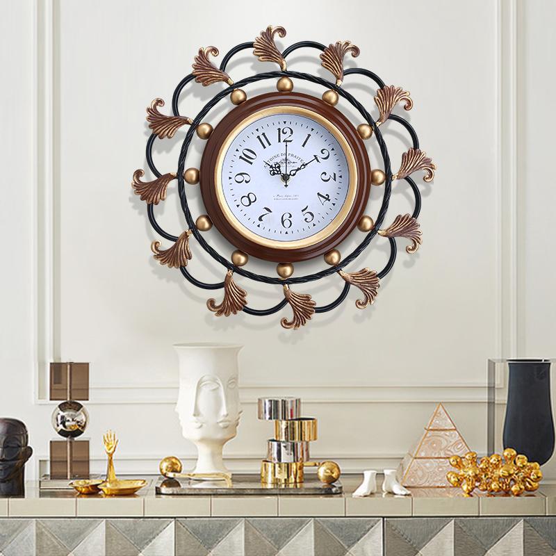 

American creative hanging clock mute fashion light luxury art retro home bedroom wall decoration living room wall clock