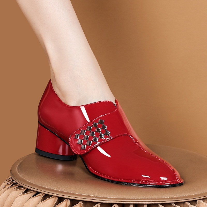 

2021 New Woman Black Party Ladies Shoes Pumped High Heels Wt4j, Red