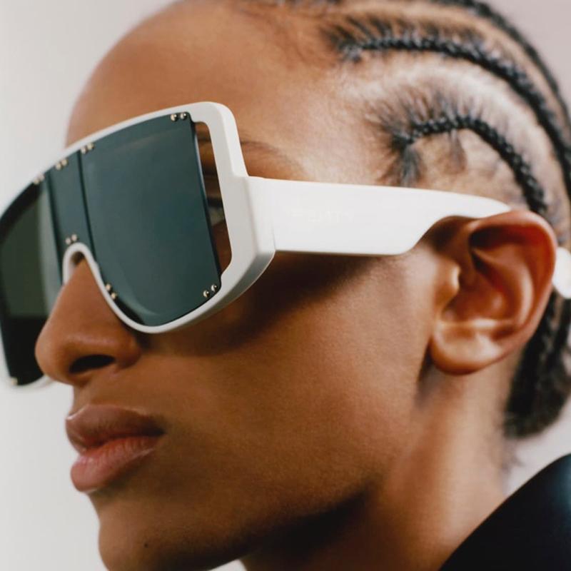 

Vintage Oversized Square Sunglasses Women Fashion Sexy Retro Designer Big Frame Travel Rivet Sun Glasses Shades