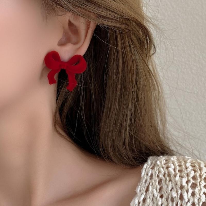 

Autumn and Winter Velvet Bow Earrings 2020 New Temperament Net Red Fashion Earrings Female S925 Pin