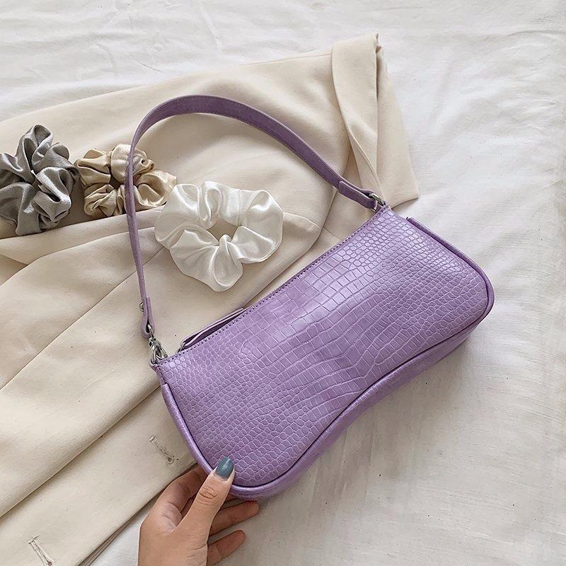 

New French retro niche crocodile pattern underarm bag French bag shoulder messenger 2021 high quality leather female, Black