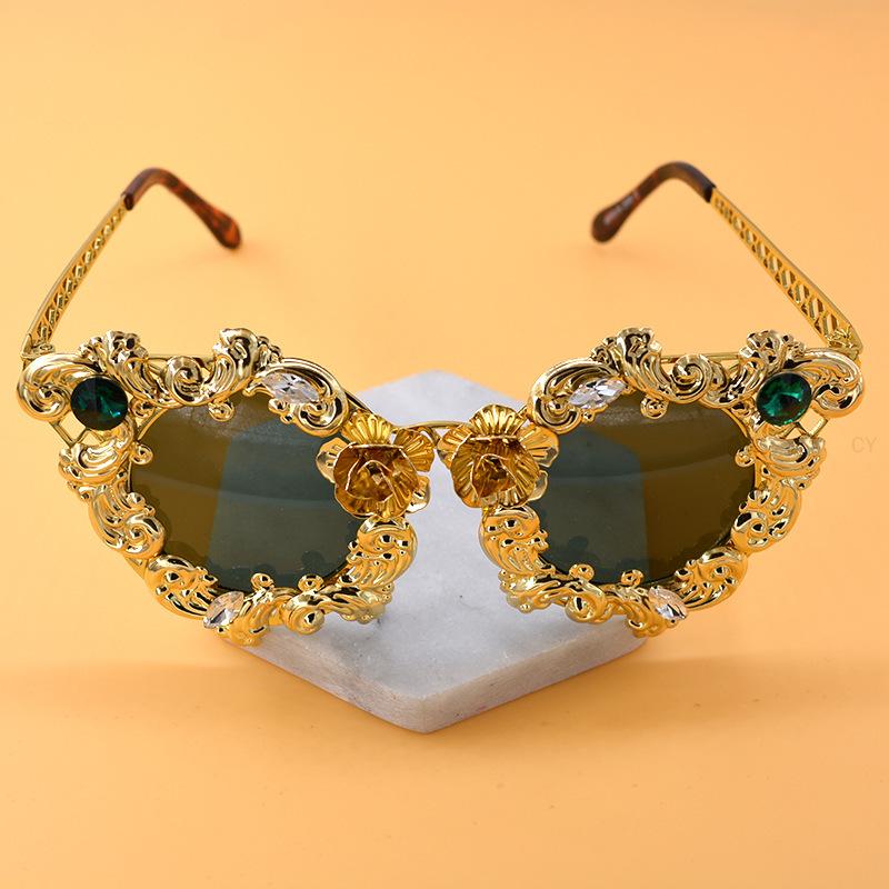

Sunglasses Retro Rhinestone Women 2021 Brand Design Vintage Tassel Diamond Frame Cat Sun Glasses Flat Top Shades FML