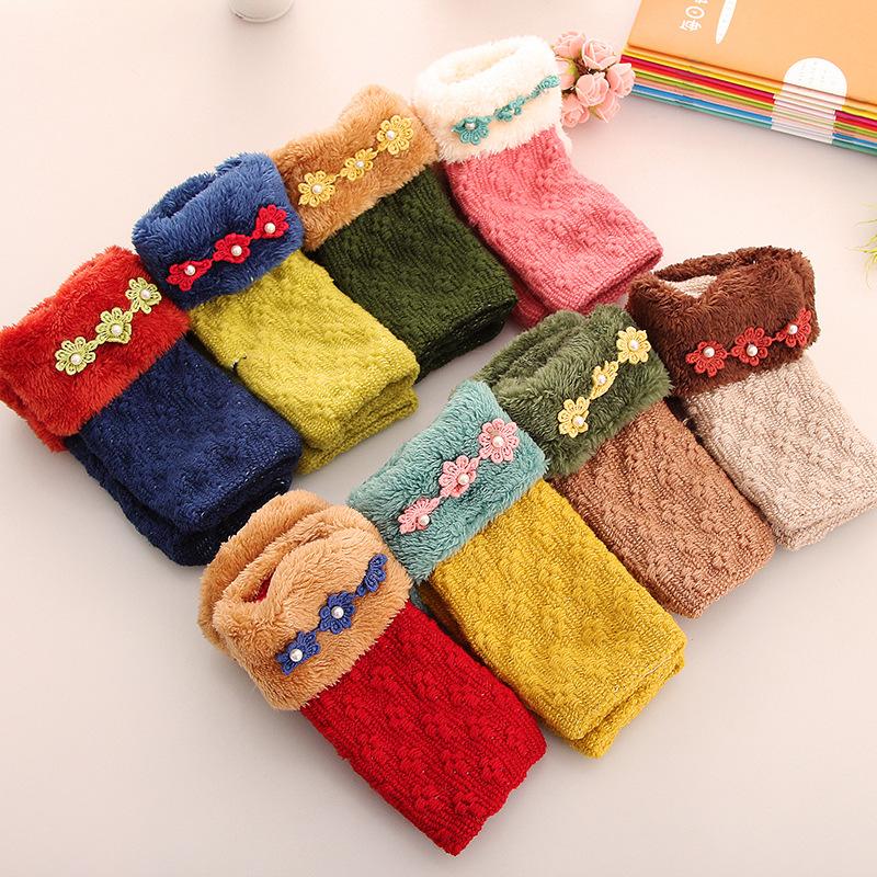 

1Pc Woman Winter Lovely Soft Lace Knitting Patchwork Girl Warm Fluffy Comfortable Pearls Fingerless Half Cover Gloves Mittens