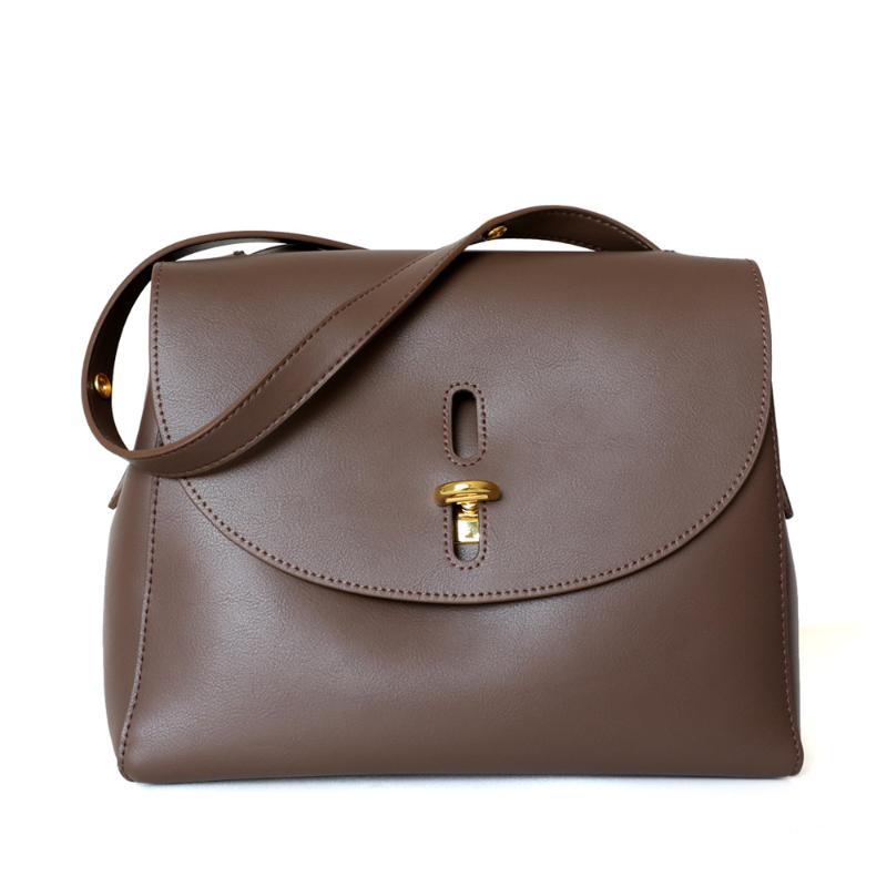 

New women's large capacity simple postman bag soft leather shoulder bags tote, Khaki