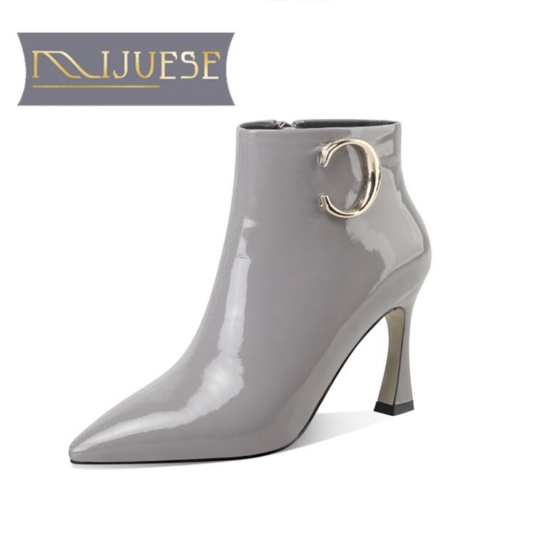 

MLJUESE 2021 women Ankle boots Cow leather Winter short plush Pointed Toe Metal Decoration High heels female boots size 39, Grey