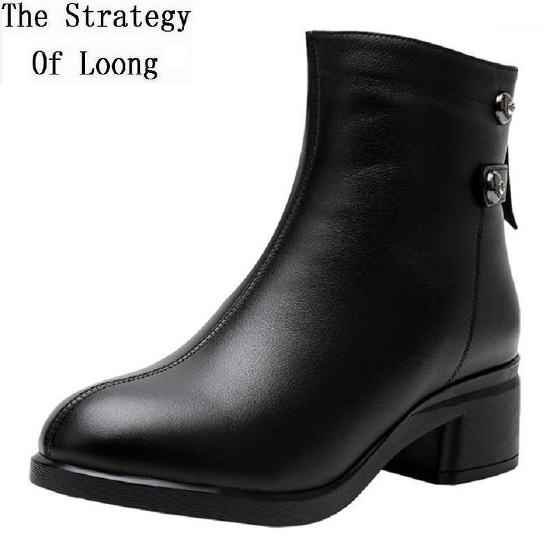 

Spring Autumn Retro Plus Size 42 43 Genuine Leather Women Ankle Boots Winter Plush Rivet Ladies Short Equestrian Botas 202109161, Winter black