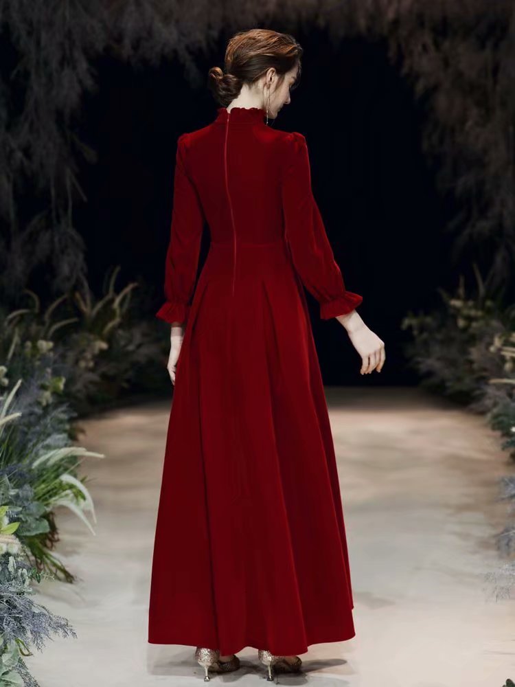 

2021 New Burgundy, Long Sleeves, Elegant Evening Gowns, Formal Robes Prom Robes. UNGM