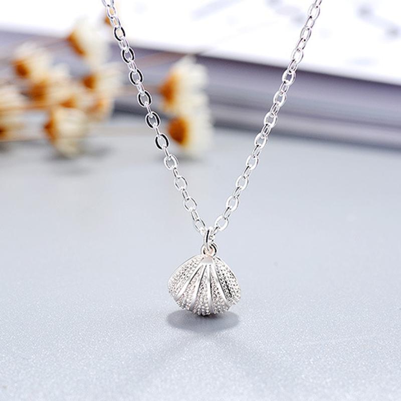 

Fashion Shell Necklace Design Freshwater Natural Pearl Pendant Silver Color Chain Necklace Women Party Pearl Jewelry