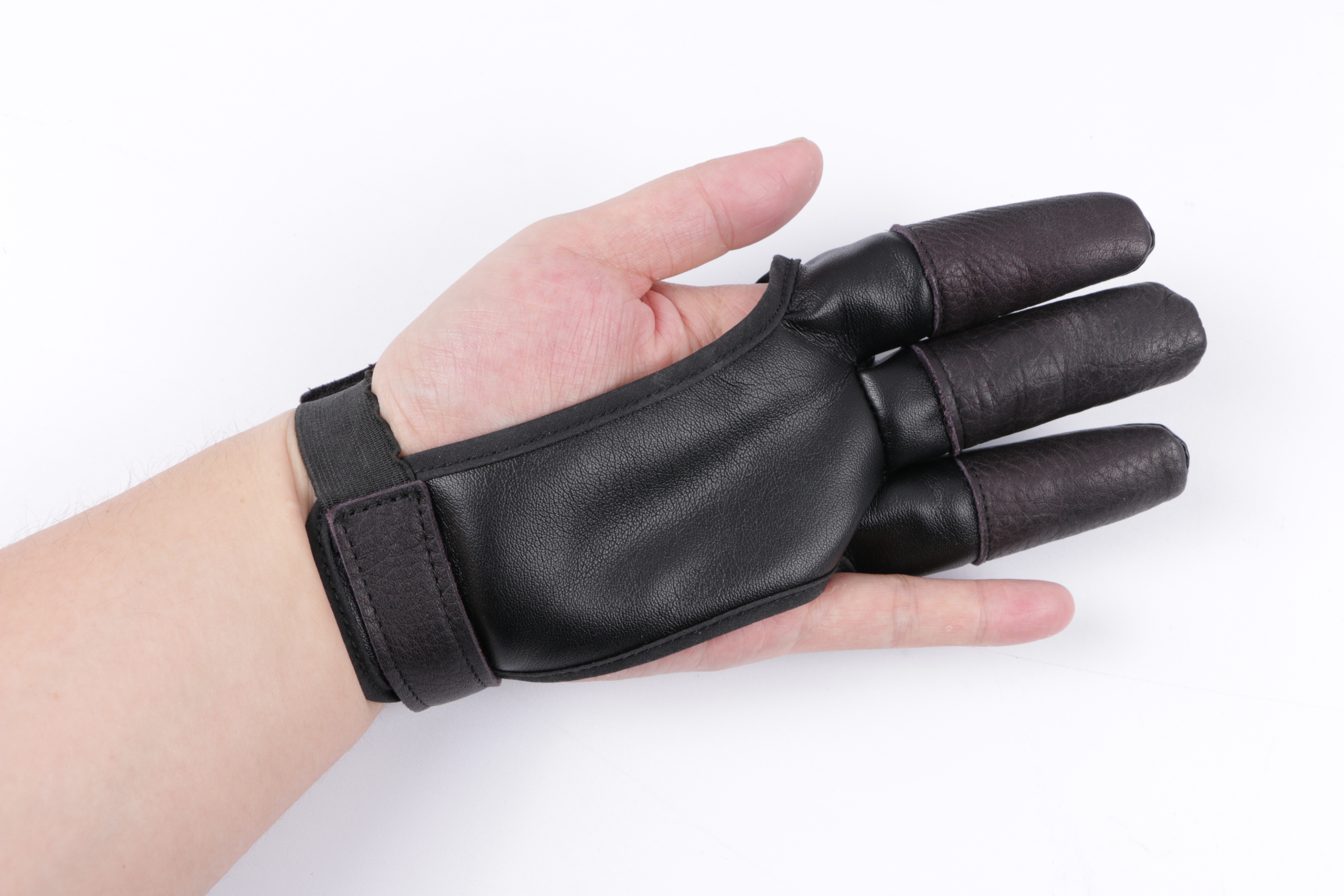 

Cow Leather Hunting Shooting Protector Finger Guard Protection Pad Bow Arrow Archery Glove Tab