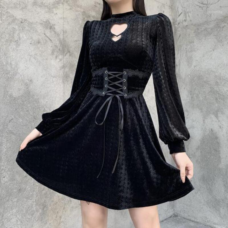 

Gothic Velvet Winter Dress Women 2021 New Lantern Sleeve Tunic Dresses Vintage Female Lace Up Mini Sexy Heart Shape Vestidos1, Black