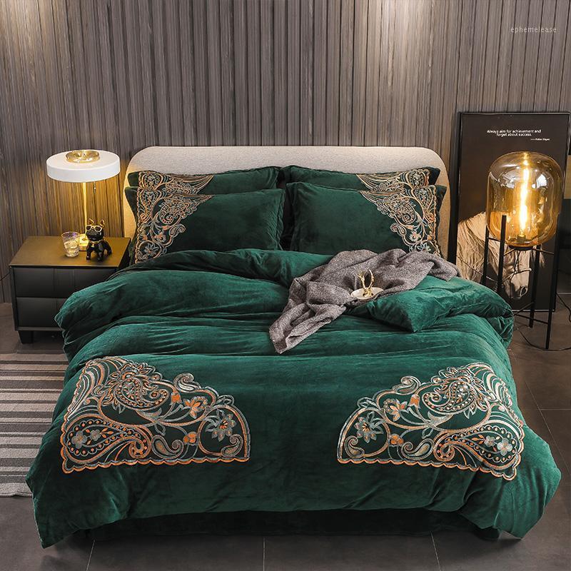 

Green Brown Beige Gray Luxury Winter Thick Velvet Flannel Fleece Bedding set Short Plush Lace Duvet cover Bed Sheet Pillowcases1