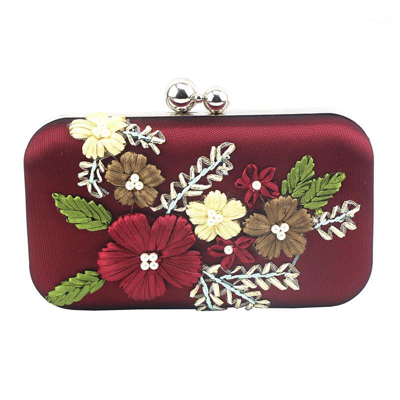 

Women's Evening Bags Holding Three-dimensional Flowers Bridal Bags Banquet Dresses Clutches Party Annual Meeting A5361, Black