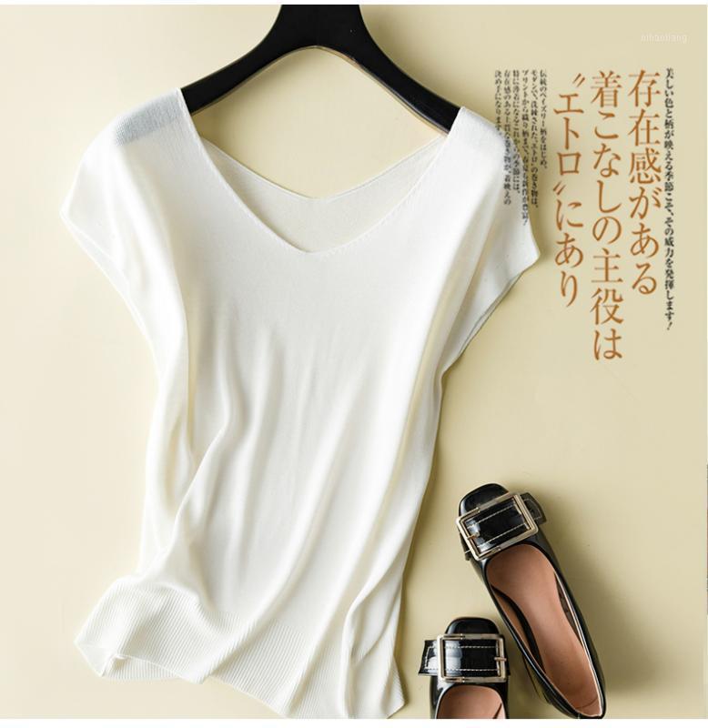 

2020 Hot Women Summer Silk Tops Womens Fashion V-neck Sleeveless Knit Pullover Soft Comfortable Beach Black White1