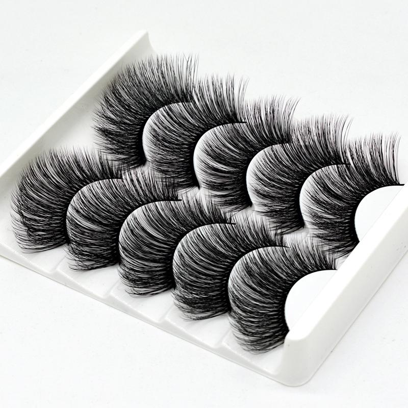 

Fake eyelashes