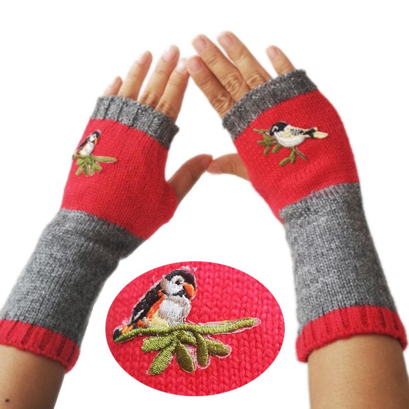 

Five Fingers Gloves 2021 Womens Knitted Fingerless Birds Embroidery Winter Plus Velvet Color Block Splice Mittens Girls