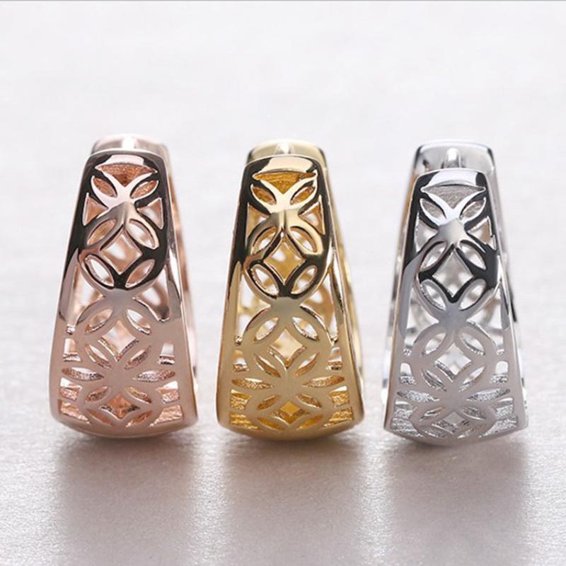 

Hoop & Huggie European And American Fashion Retro Earrings Hollow Four-leaf Petal For Women 2021 Drop