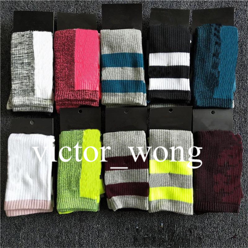 

Women Long Socks Multicolor Pink Black High Knee Socks With Cardboard tall Socks Girls High Qaulity Fashion Sports skateboard Stocking
