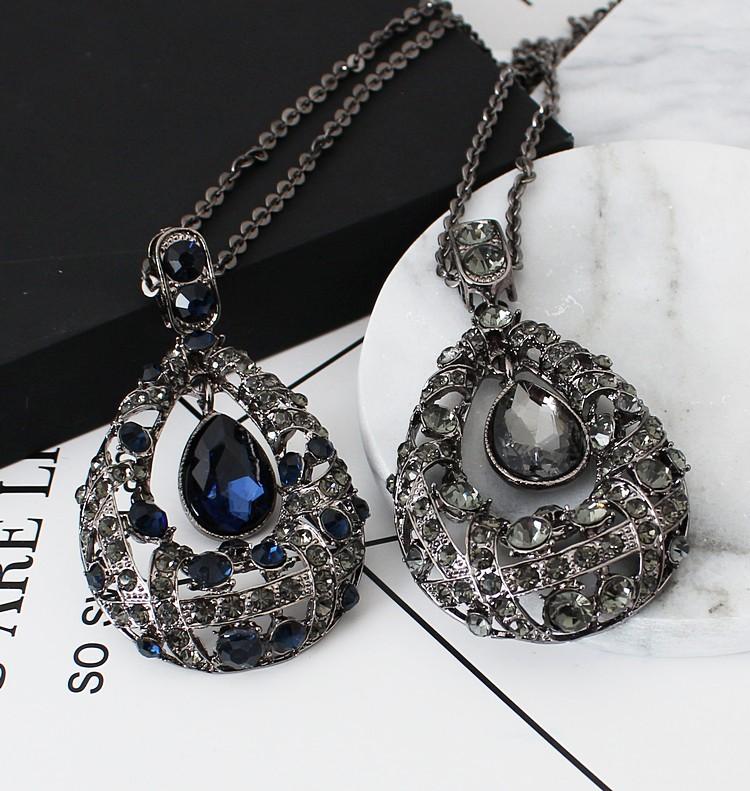 

2020 Fashion Shinning Water Drop Rhinestone Long Necklace Women Bijoux Fashion Simple Sweater Pendant Jewelry Accessories