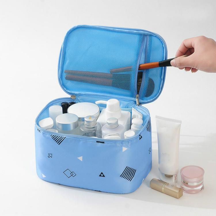 

Women Waterproof Cosmetic Bag Multifunctional Portable Large-capacity Cosmetic Bag Travel Storage Makeup CaseBath Kit, Blue daisy