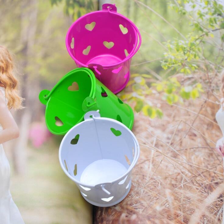 

Wedding candy box metal bucket hollow out heart candy boxes home storage mini bucket wedding party favors box