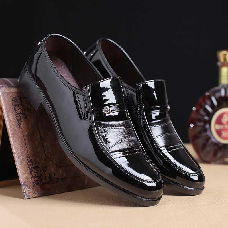 

Spring Men Leather Shoes Fashion Male Flats Round Toe Comfortable Office Dress Shoes Size 38-44 Men Business 2020 uik8