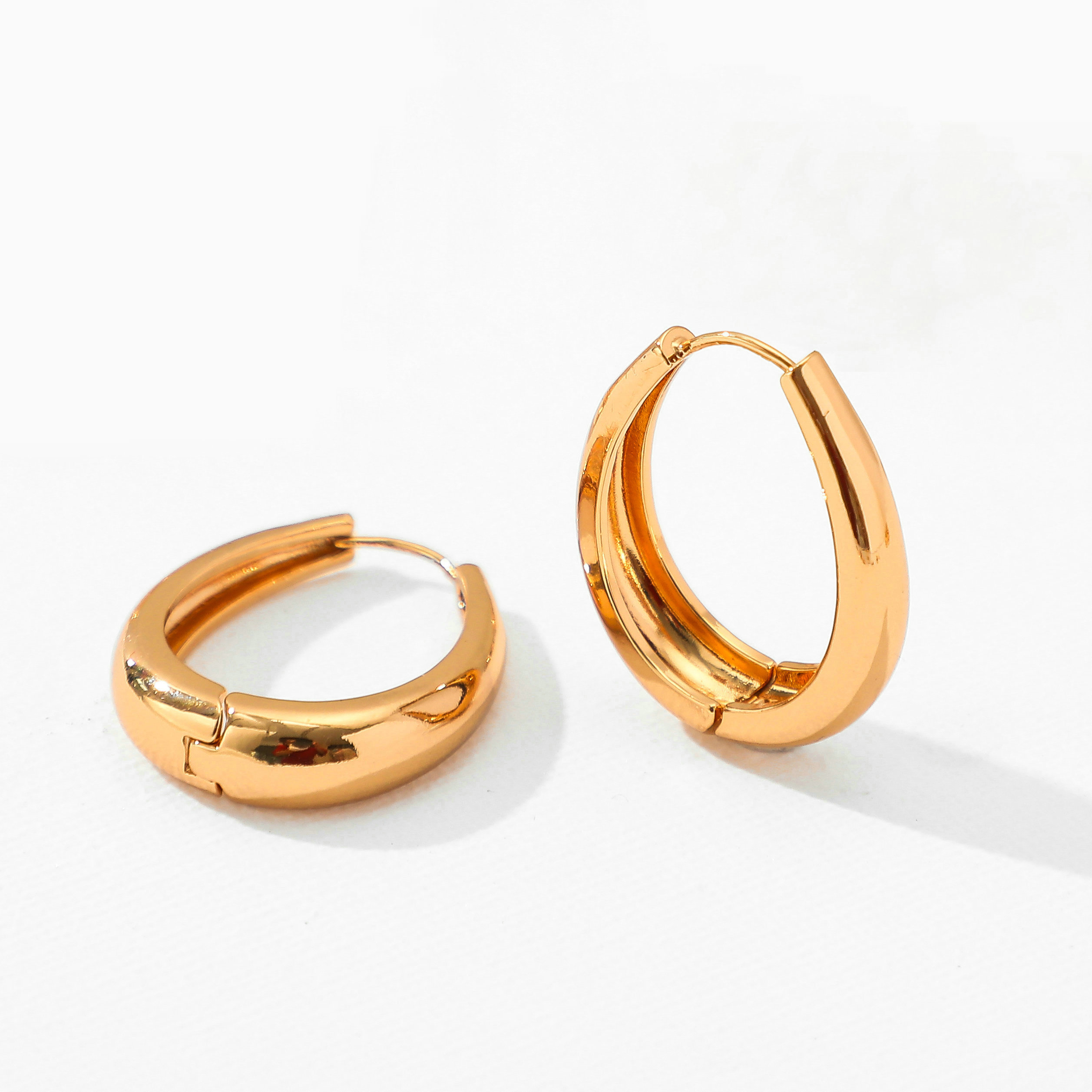 

Unique Gold Color Brass Hoop Earrings Geometric Waterdrop Chunky Huggie Statement Earrings Fine Daily Jewelry