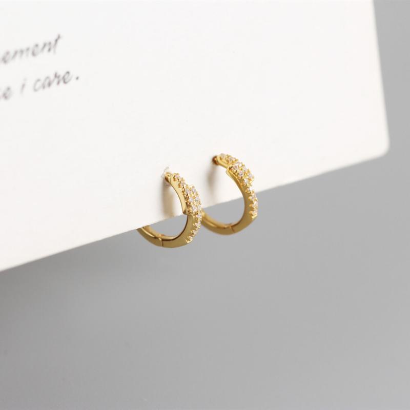 

925 Sterling Silver Earring Fashion simple round zircon Ear Ring Ear Bone Buckle INS Style personality Wild Girl Jewelry