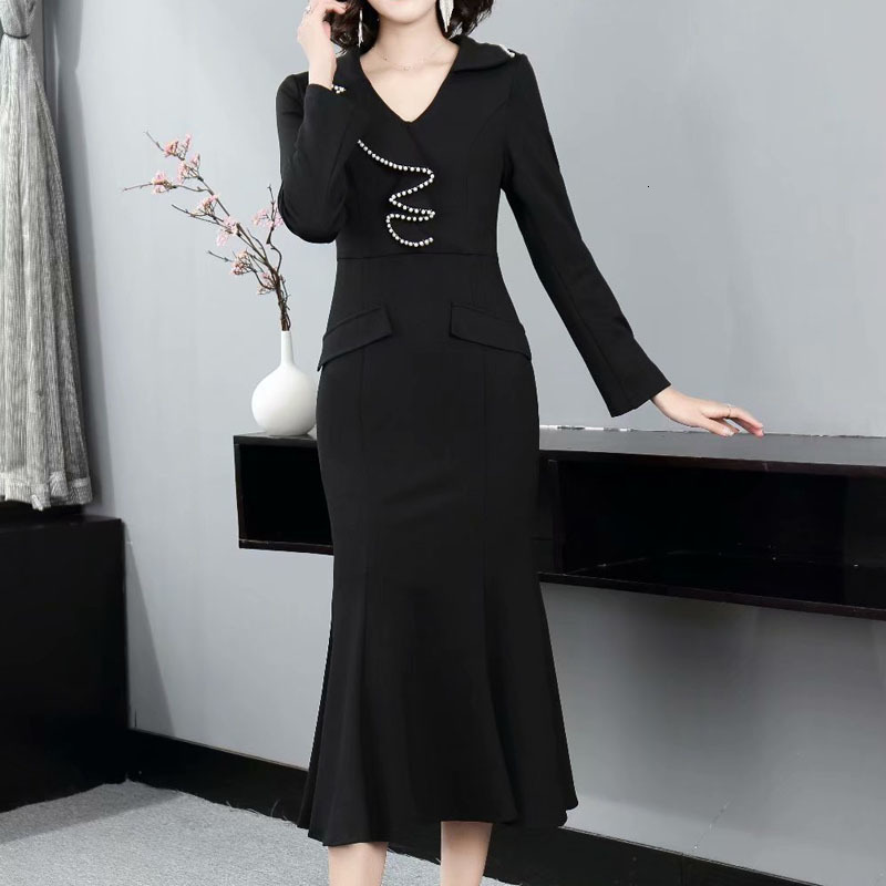 

2021 New Fall Sexy Style with Long Curly Sleeves Thin Black Temperament Fishtail Dress High Quality Female L975