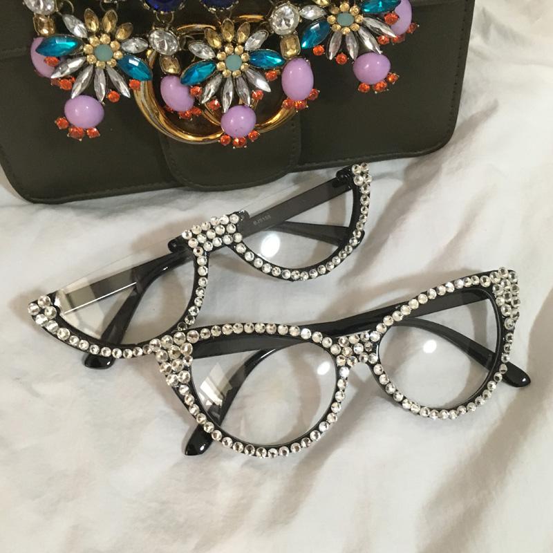 

2 Designs Hot New Women Luxury Crystal sunglasses Rhinestone Cat Eyes Sun glasses for female Decoration