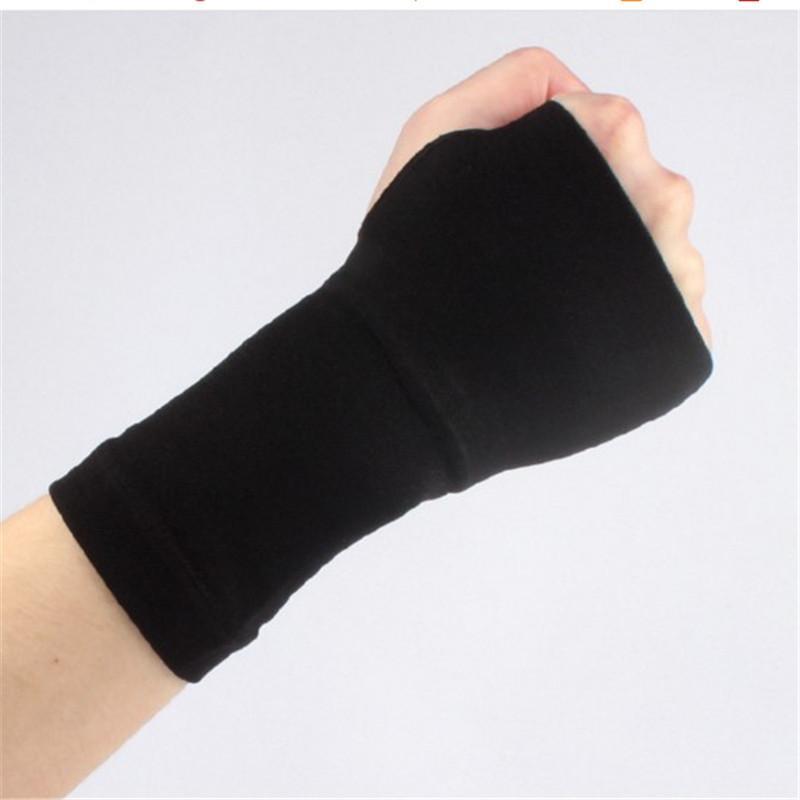 

1 pair of sports wrist support sports wrist sleeve tenosynovitis elastic basketball protector Dropship1, Black