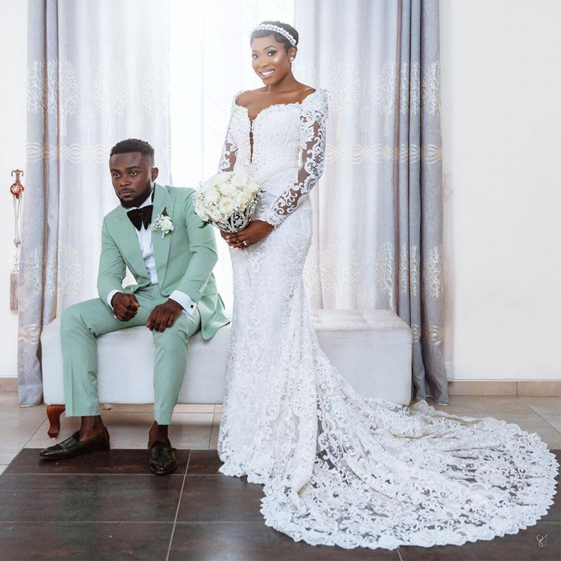 

2021 New Gracious with Lace Mermaid Square Neck Sleeve Pearls Dress Train Sweeping Country Wedding Gowns V45G, Ivory