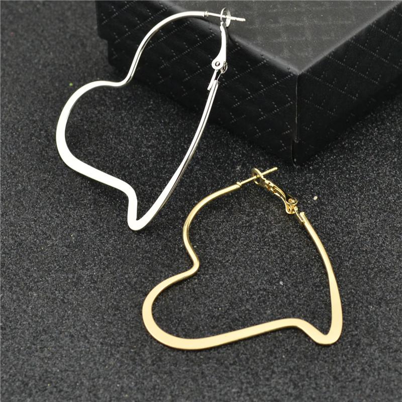 

Hoop Earrings For Women Gold silver Heart Fashion Jewelry New Wholesale Accessories Sexy beautiful youth student Ladies earrings