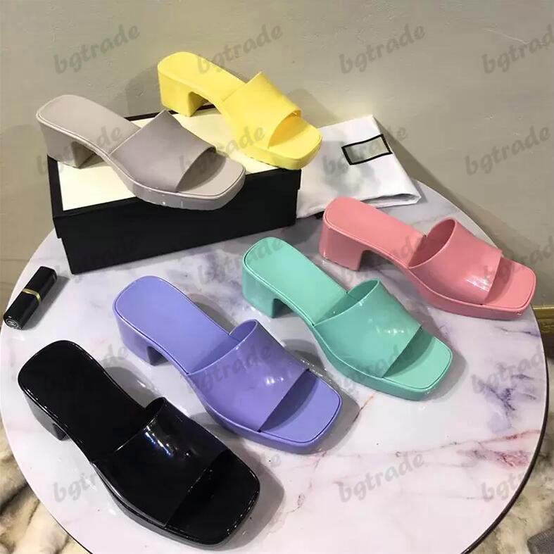 

Designer Women High Heels Rubber Slippers Embossed Logo Platform Slide Chic Square Toe Luxurys Chunky Heel Blue Pink Jelly Sandal
