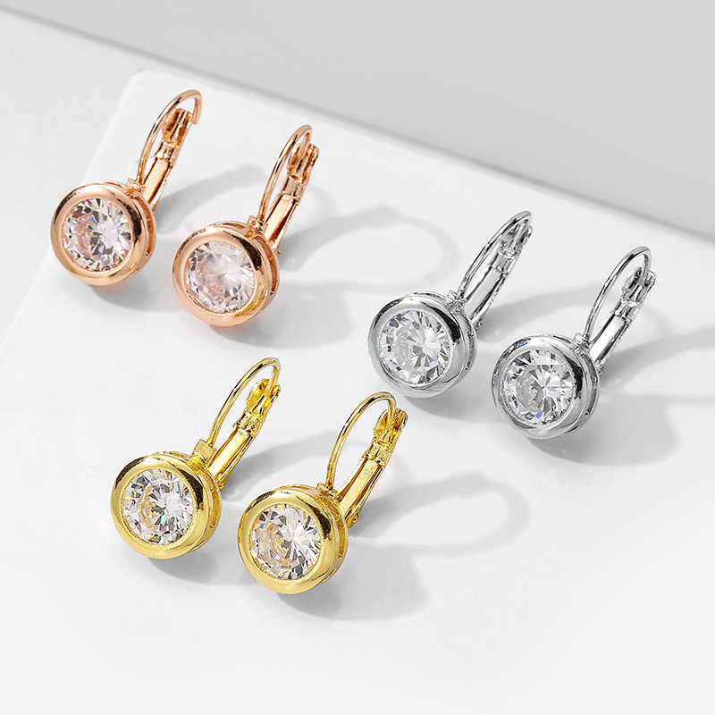 

UILZ Simple and Stylish 5 Colors Zircon Hoop Earrings Charm Woman Preferred Party Engagement Jewelry Earrings UE2580