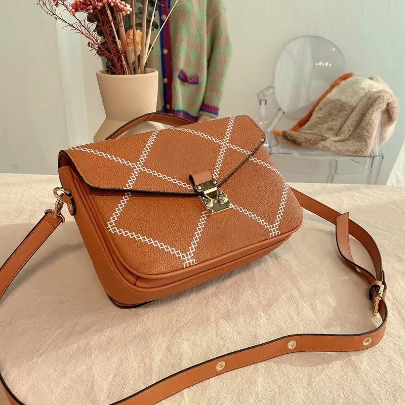 

Women Floral Metis Shoulder Bags Designer Crossbody Messenger Phone Bag Couple Flowers Small Flaps Fashion 3-piece Lady Purses Wallets Card Holders Cross Body, 1black(with l0g0)