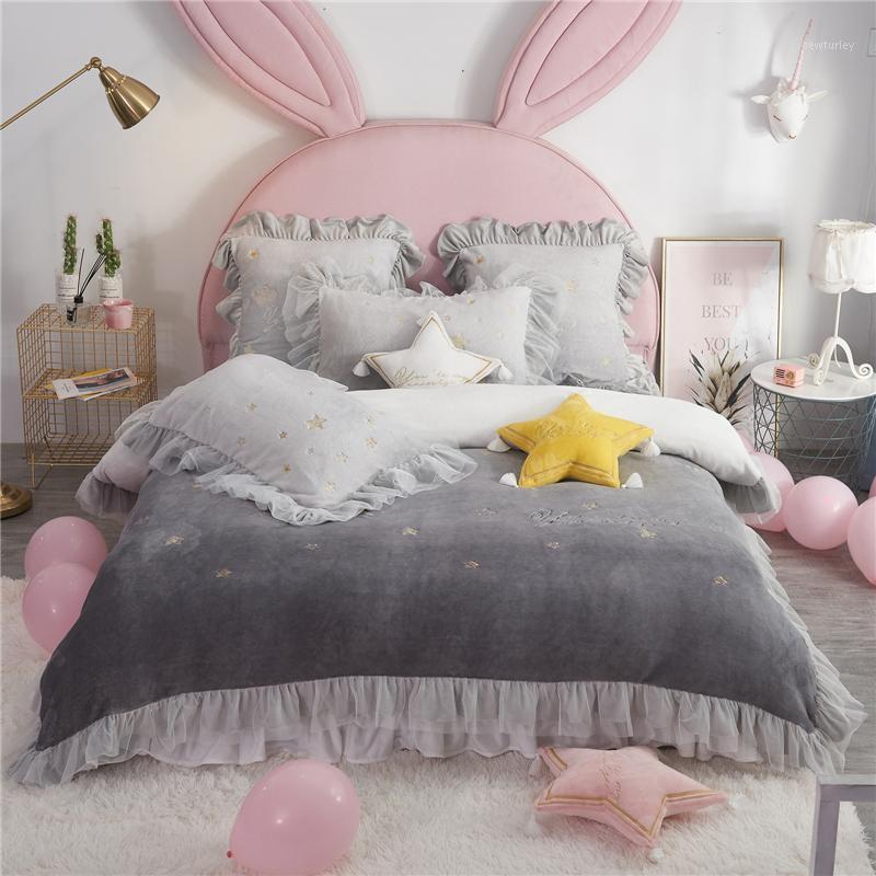 

Plush Ruffles Duvet Cover with Stars Velvet Fleece Warm Soft Bed sheet Pillowcases Comforter Cover Queen King size J/7Pcs1, Color 2