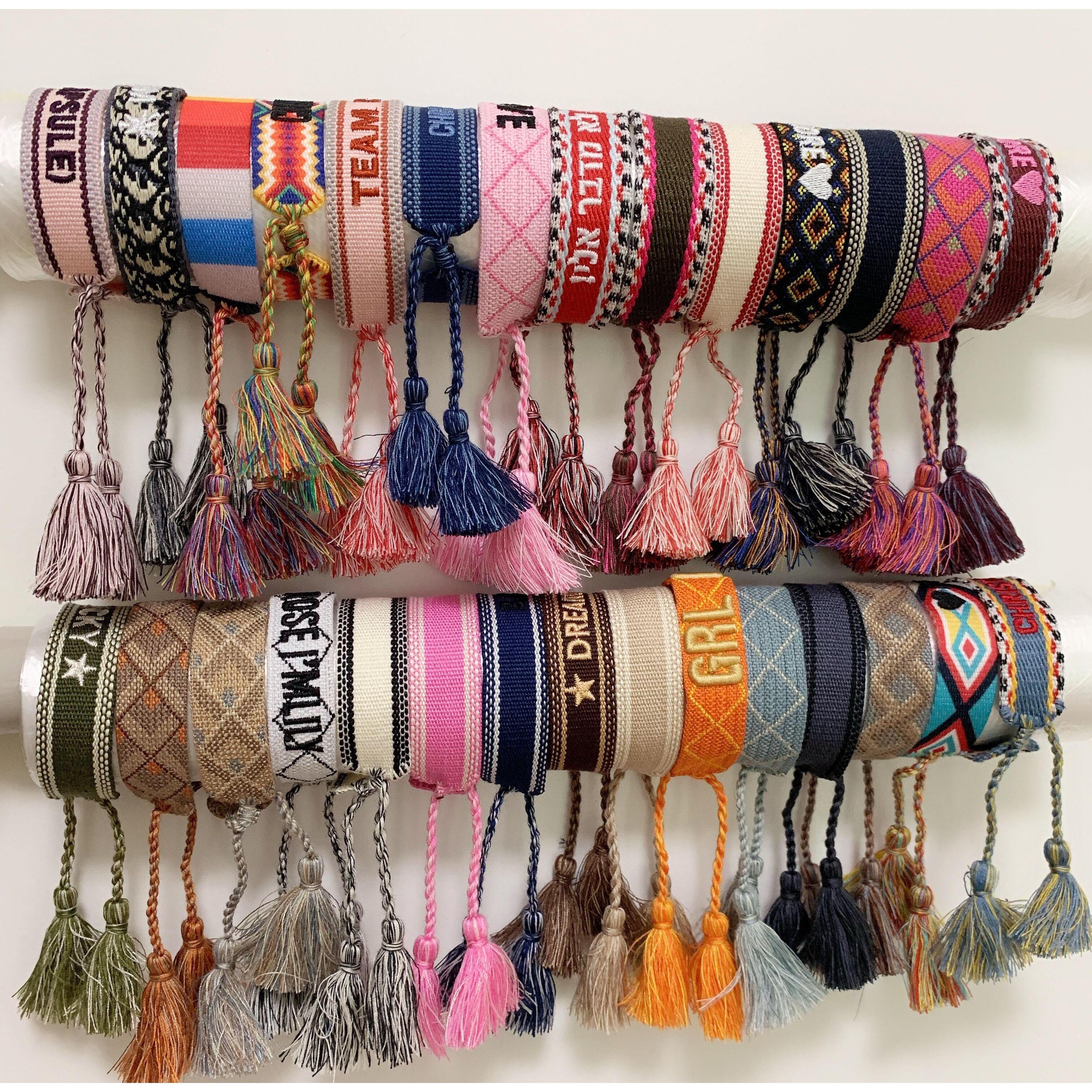 

Luxury Style Rope Material Woven Bracelet With Sewing Words And Tassel Hand Strap Brand Jewelry For Women Gift Iywu3, Black