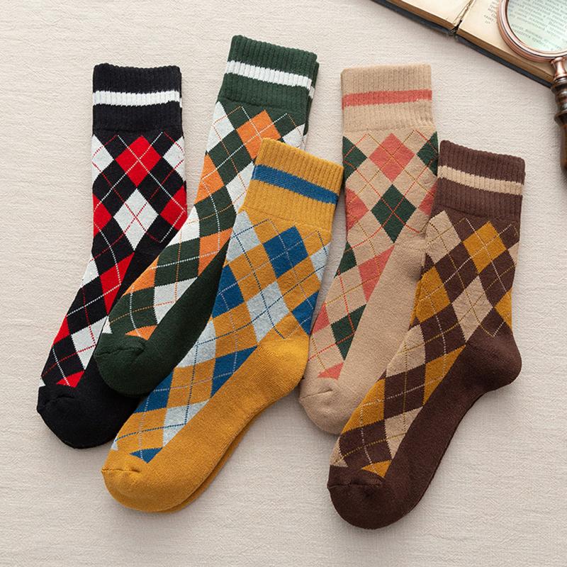 

Winter Warm Men's Socks Diamond Lattice Terry Middle Tube Stockings Female Fashion All-match Casual Sports Breathable Socks Men, Black