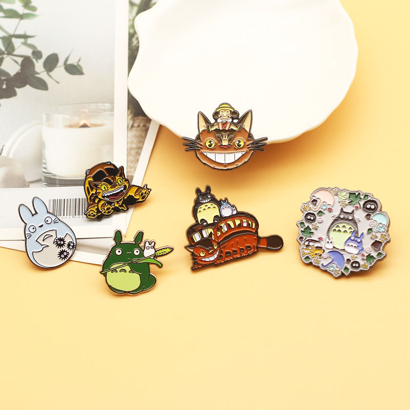 

Cat Bus Brooch My Neighbor Totoro Badge Yellow Cat Enamel Pin Cute Anime Fan Lovers Accessories Decoration, Mixed colors