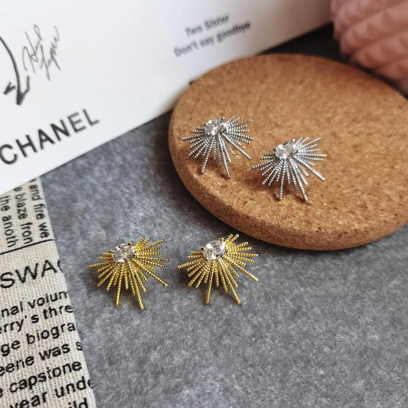 

Fashion Fireworks Zircon Earring Earrings Earrings Korea and Europe Net Red Temperament Exaggerated Big Ear Stud Female